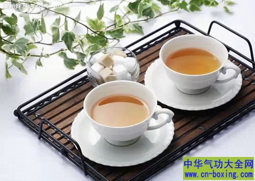 如何解春困？喝茶加运动更有效
