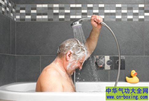 不要临睡前才洗热水澡