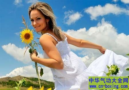 夏 季使用卫生巾注意事项 应每2个小时换一次