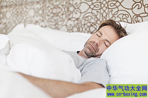 熬夜看欧洲杯后如何补救 熬夜诱发肝癌危害大