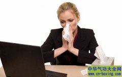 为什么人们在冬天比较容易感冒？