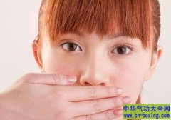 眼皮跳 这些健康信号你知道吗？