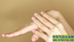 当指甲出现些状况 就是健康亮红灯了