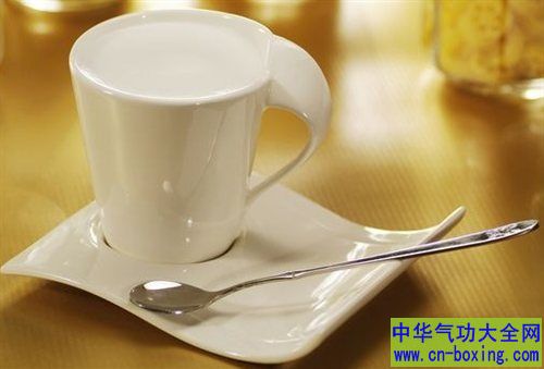 热牛奶