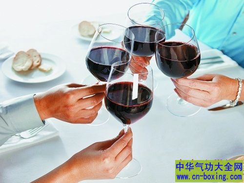 什么时候喝红酒最好? 睡前来一杯能助眠