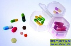 吃药千万要当心 五类药使用不当可伤眼
