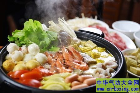 火锅吃太多 小心高血压