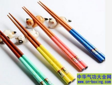 筷子竟是身边的1级致癌物 这些情况下赶紧换筷子