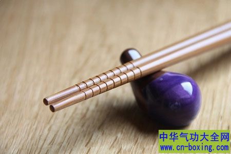 筷子竟是身边的1级致癌物 这些情况下赶紧换筷子