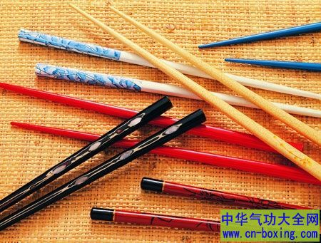 筷子竟是身边的1级致癌物 这些情况下赶紧换筷子