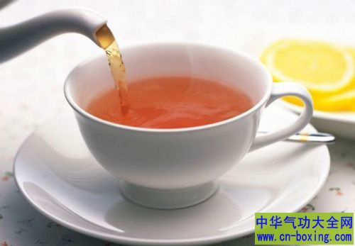 炎炎夏日不怕热 宜改喝热茶去冰品