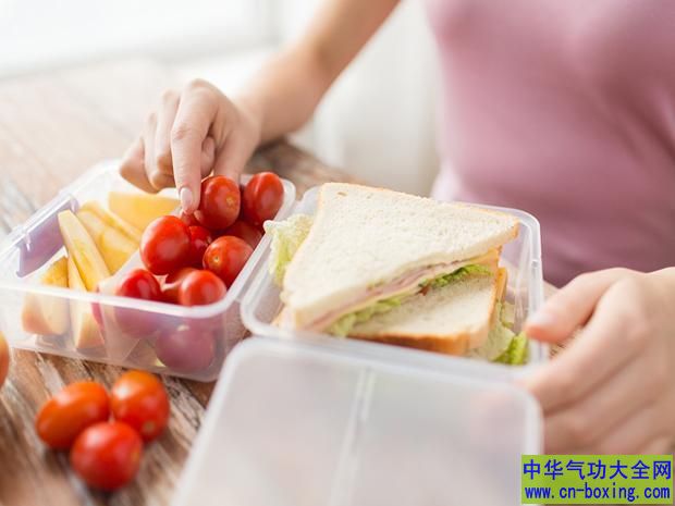 防中暑与虚胖！