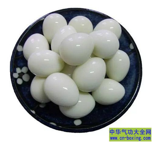 水煮蛋的好处 这物煮熟后揉脸既养生又减龄