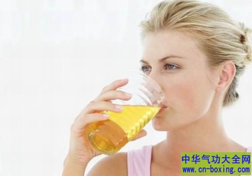 喝蜂蜜水