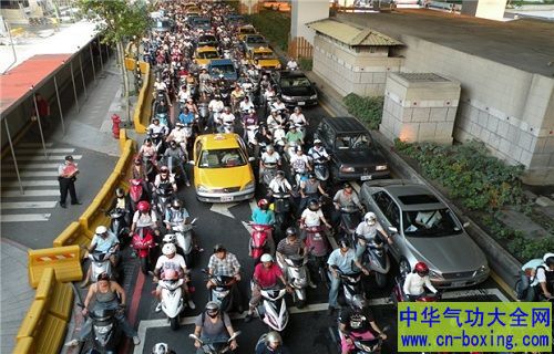 开车时这么做 有效远离脏空气