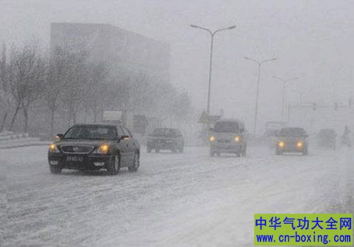 大风雪？五个雪中驾车的保命方法