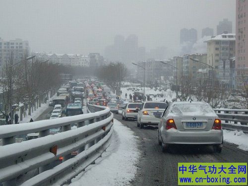 大风雪？五个雪中驾车的保命方法