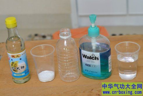 用白醋和小苏打全面清洁家居
