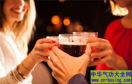 大部分人患肝癌竟是喝错了它 这样喝才不伤身