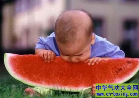 吃西瓜还有这样的禁忌 西瓜不能挖着吃