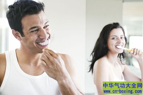 怎么去除牙渍？美白牙齿推荐橘皮去牙渍法