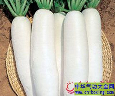 冬季养生吃白萝卜好处多 顺气暖身又防癌
