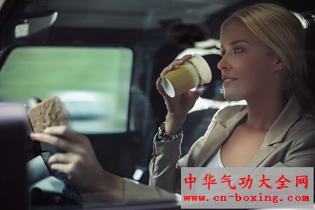 万万没想到 开车不能吃这些食物