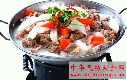羊肉炖萝卜 