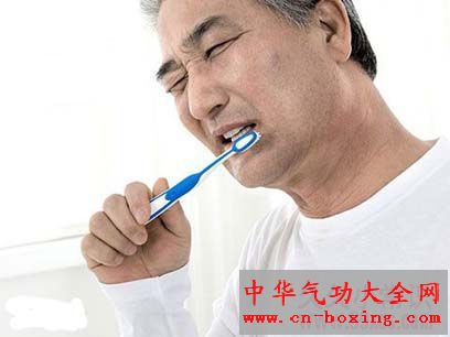 刷牙