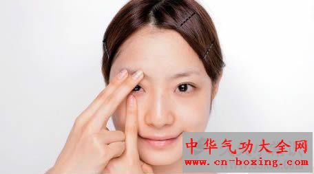 减轻眼睛酸痛干涩的6个方法