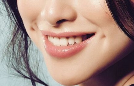 女性有酒窝的面相好不好？