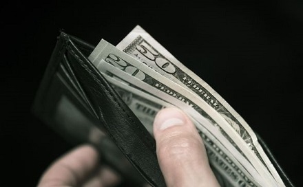 具备哪些面相特征的人是拜金主义者？