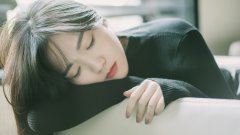 长雀斑的女人有福气吗？面相代表什么？