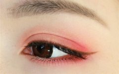 丹凤眼是什么样子的？女人长丹凤眼好不好？
