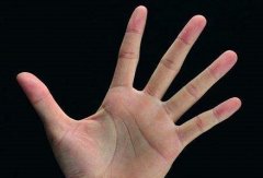 财运线和婚姻线交叉象征着什么？