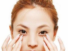 眉和眉之间长痣好不好？女人眼眶附近有痣好吗