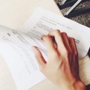 手背上容易长痣吗？手背上长痣好吗？