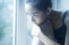 女人小腿长痣，女人小腿长痣面相痣图解