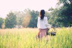 生辰八字看女人的婚姻