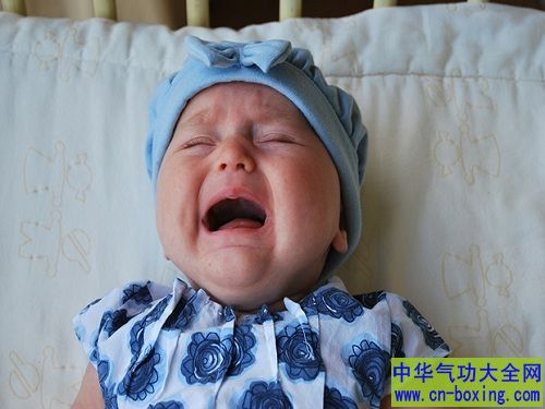 宝宝为什么这么爱哭？这样做才能安抚宝宝不哭闹？
