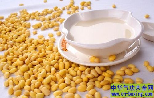 生活中的哪些食物易引发食物中毒?