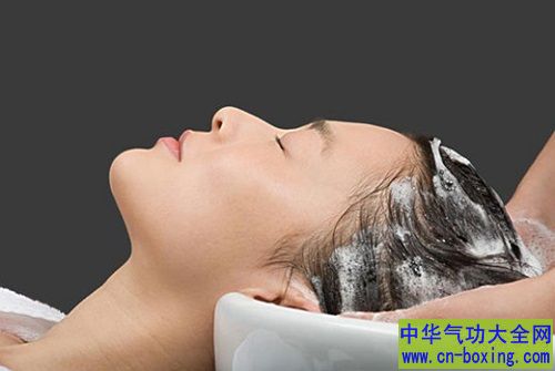 7种洗头方式最伤头皮 你知道多少?