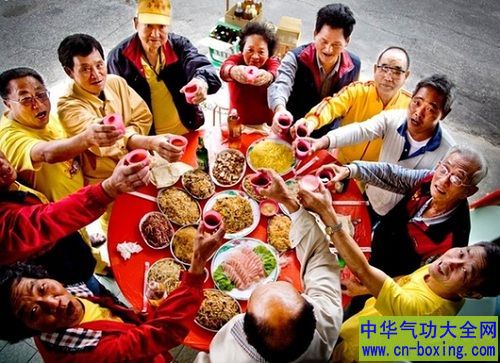 过年大鱼大肉