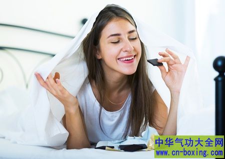 研究:吃巧克力补脑 好处多