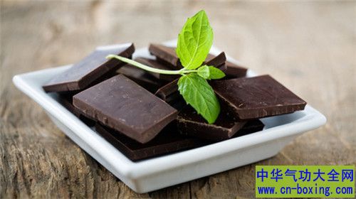 研究:吃巧克力补脑 好处多