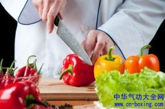 炒菜不能有这些坏习惯 会破坏营养导致生病