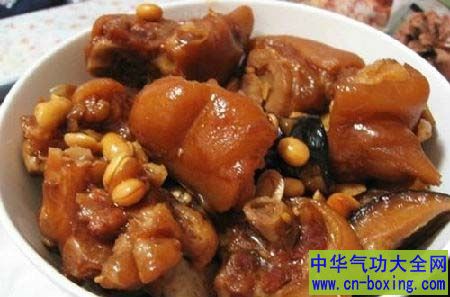 黄豆炖猪蹄