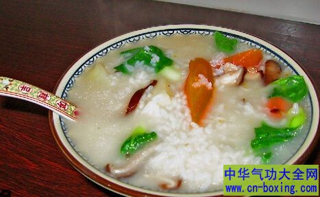 为什么不能吃汤泡饭 常吃汤泡饭对胃不好