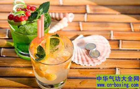 夏季喝冷饮知识:暑天如何喝冷饮不伤身
