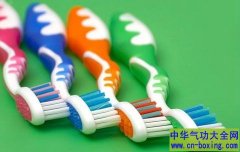 每天使用的牙刷是否合格？教你如何选择一把好